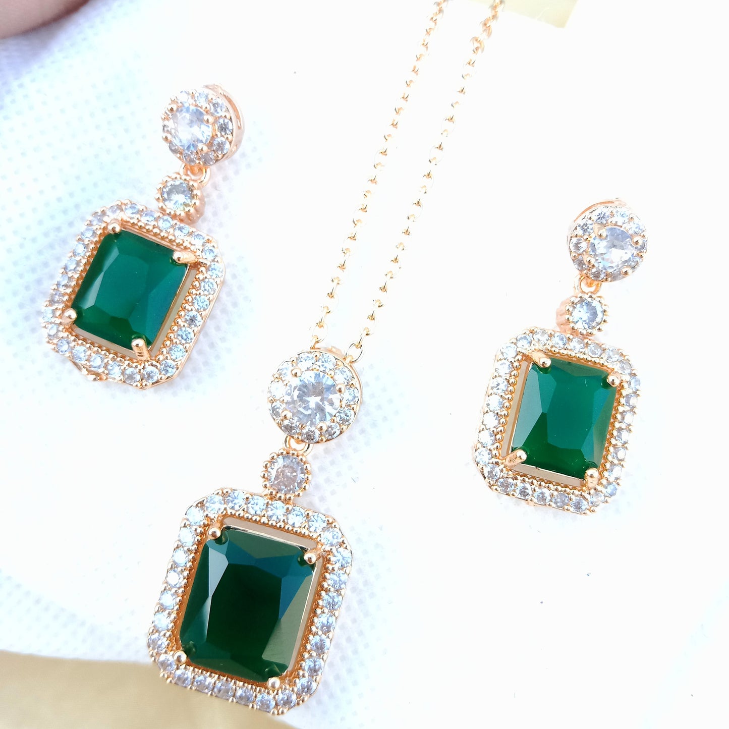 Beautiful Real Stone Gold Plated Necklace Set