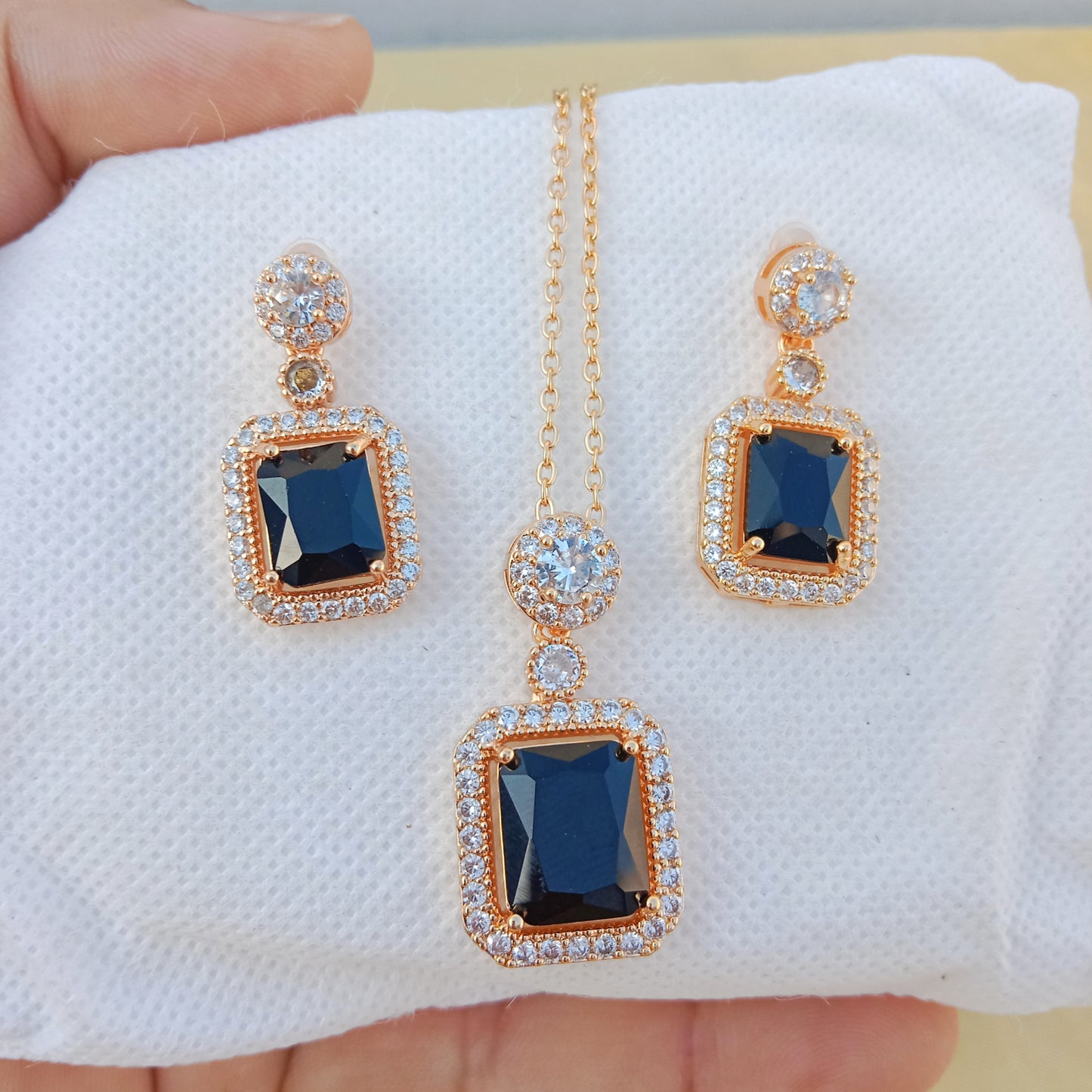 Beautiful Real Stone Gold Plated Necklace Set