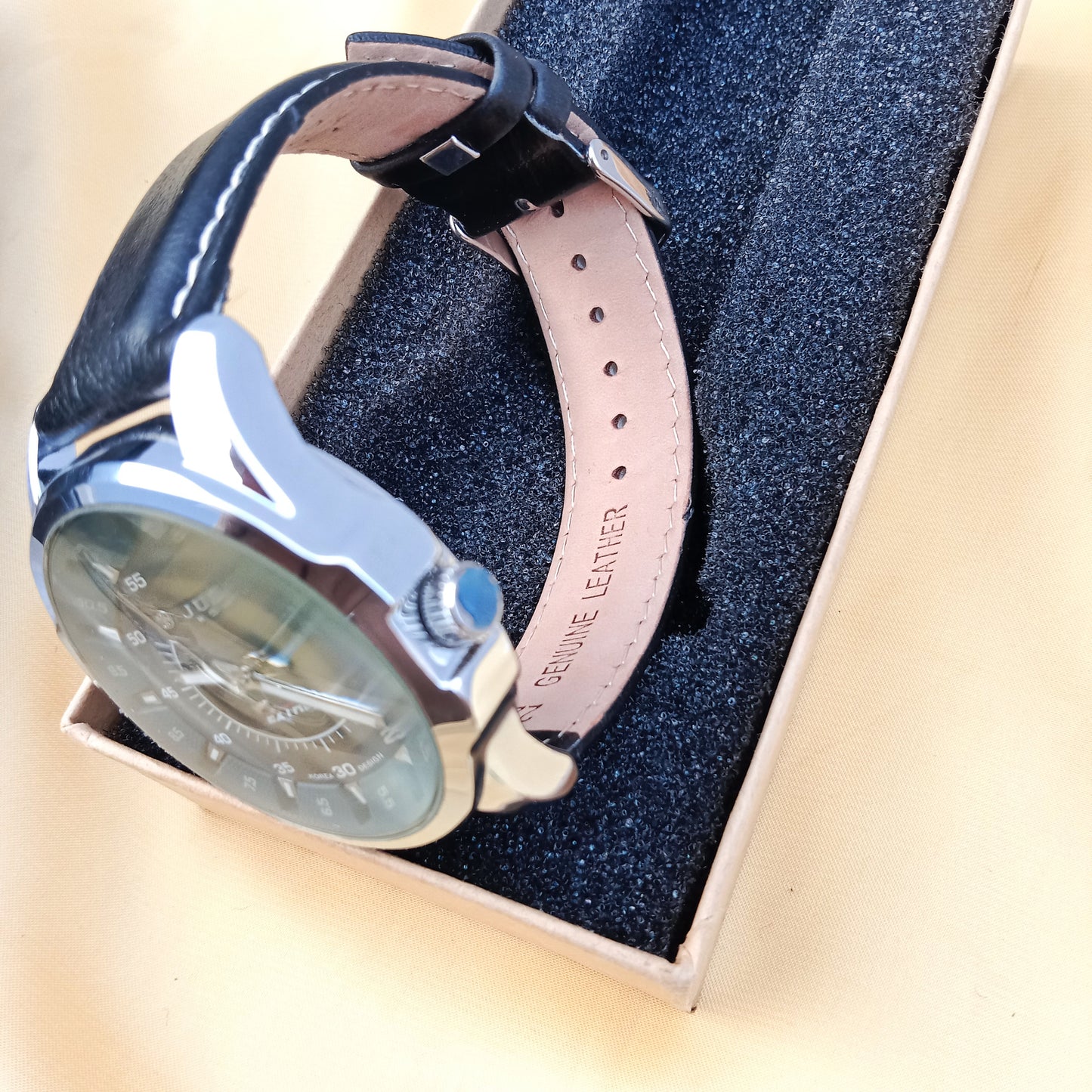 Unique Leather Strap Watch