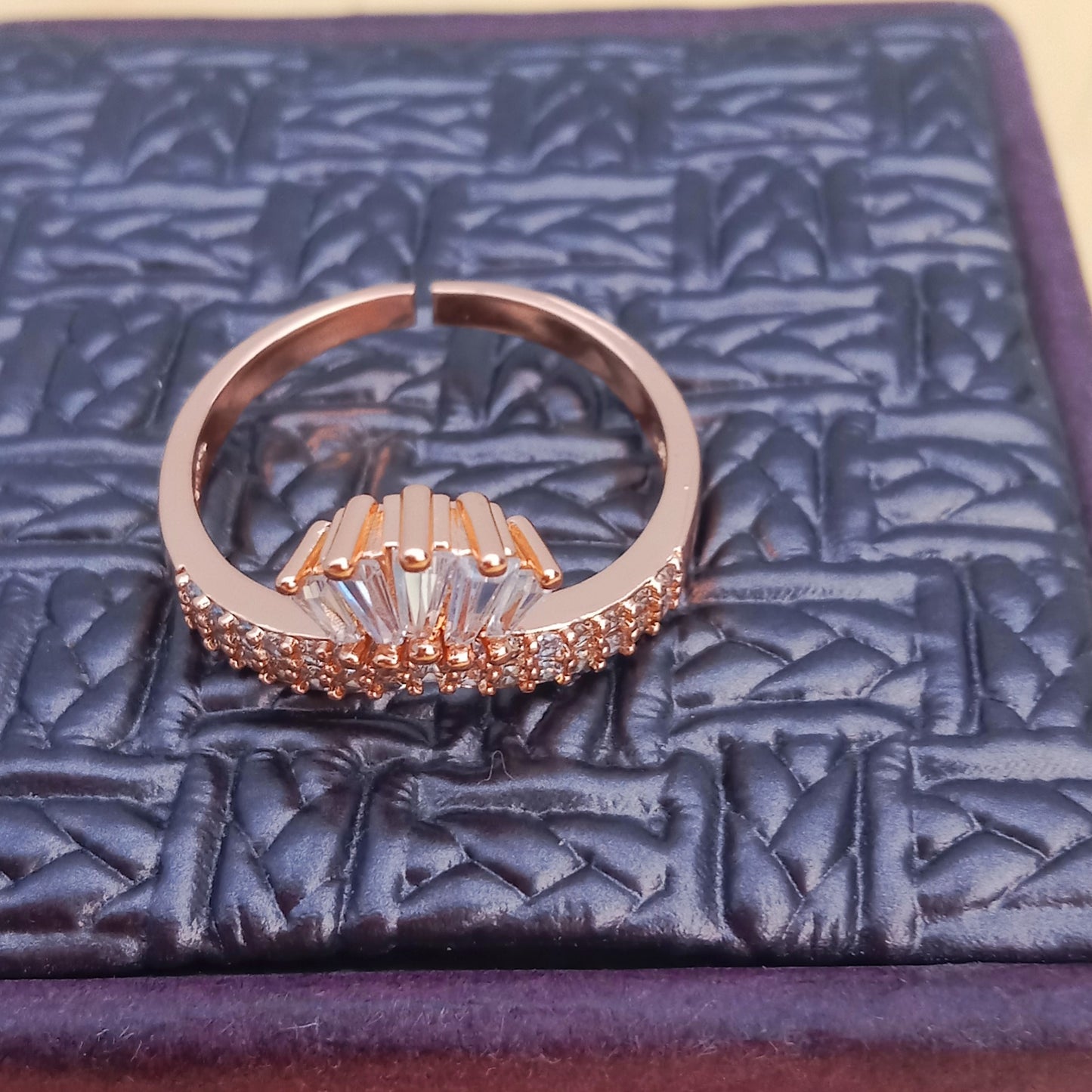 Beautiful Adjustable Crown Ring