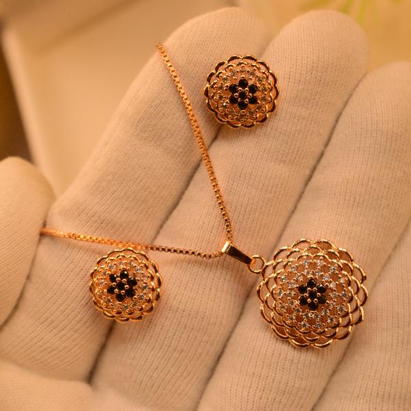 Gorgeous Gold Plated Necklace Set