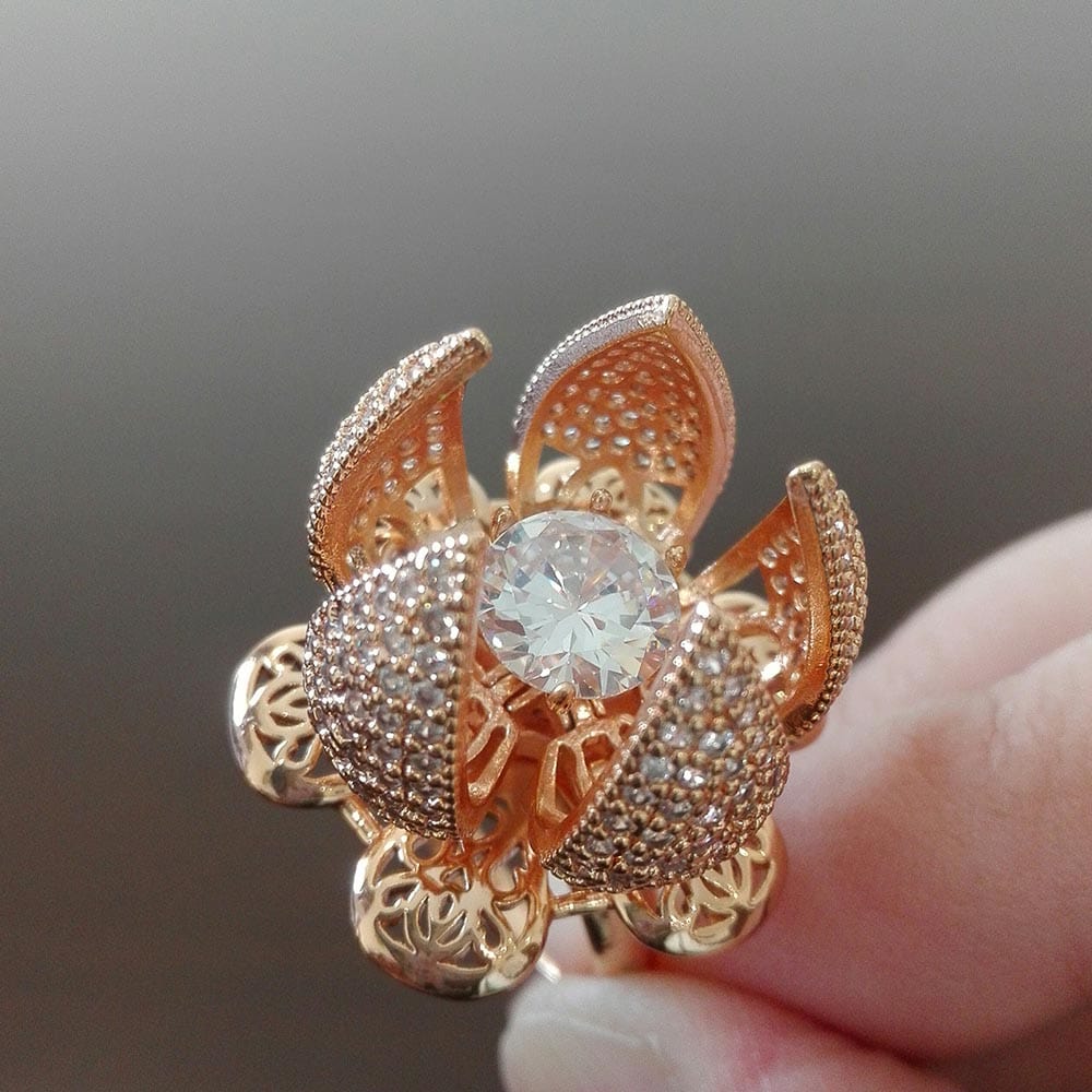 Ishal Fatima Antique Gold Plated Move Able Flower Ring