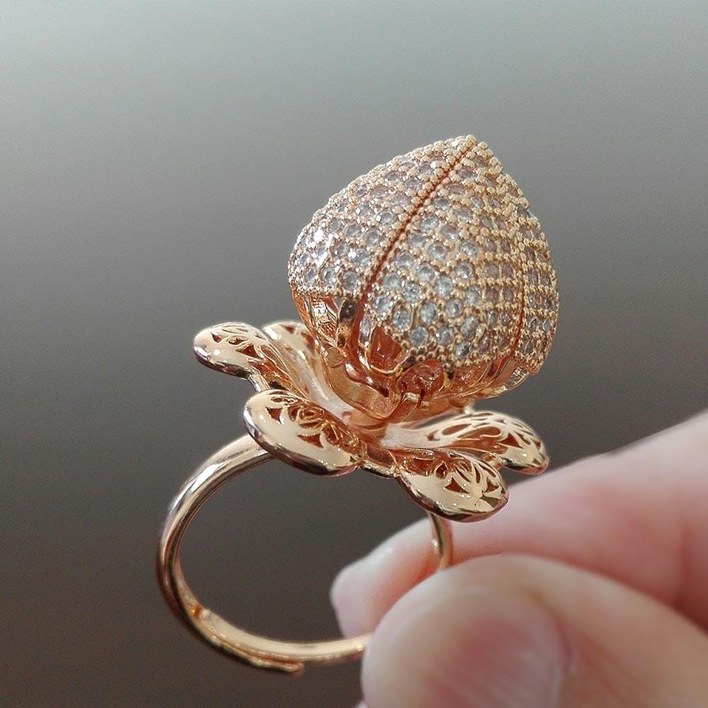 Ishal Fatima Antique Gold Plated Move Able Flower Ring