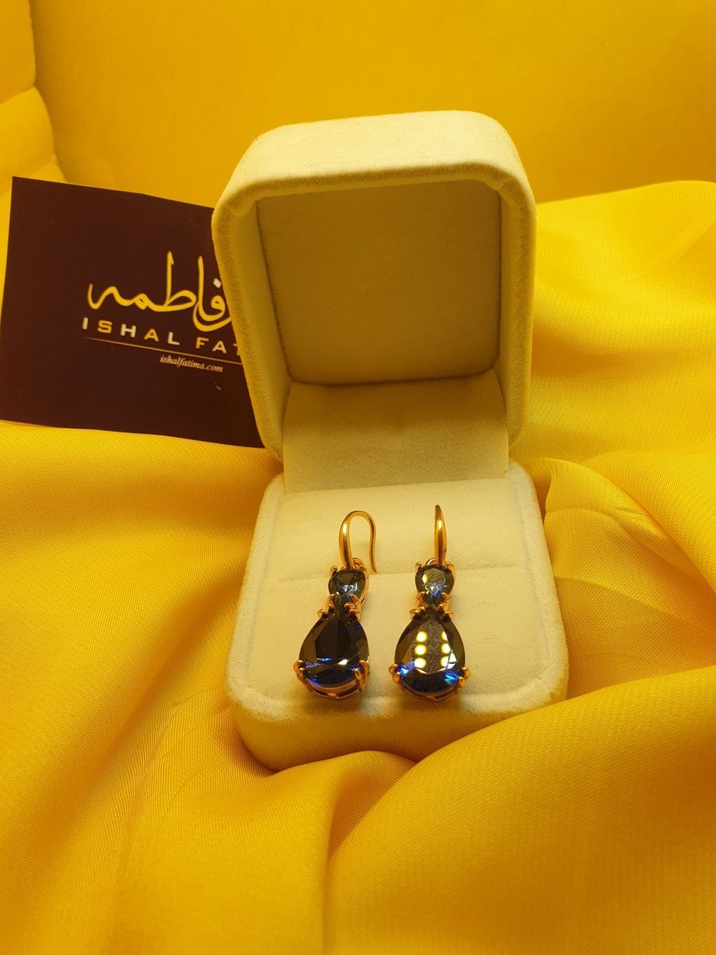 Ishal Fatima Beautiful Blue Crystal Earings