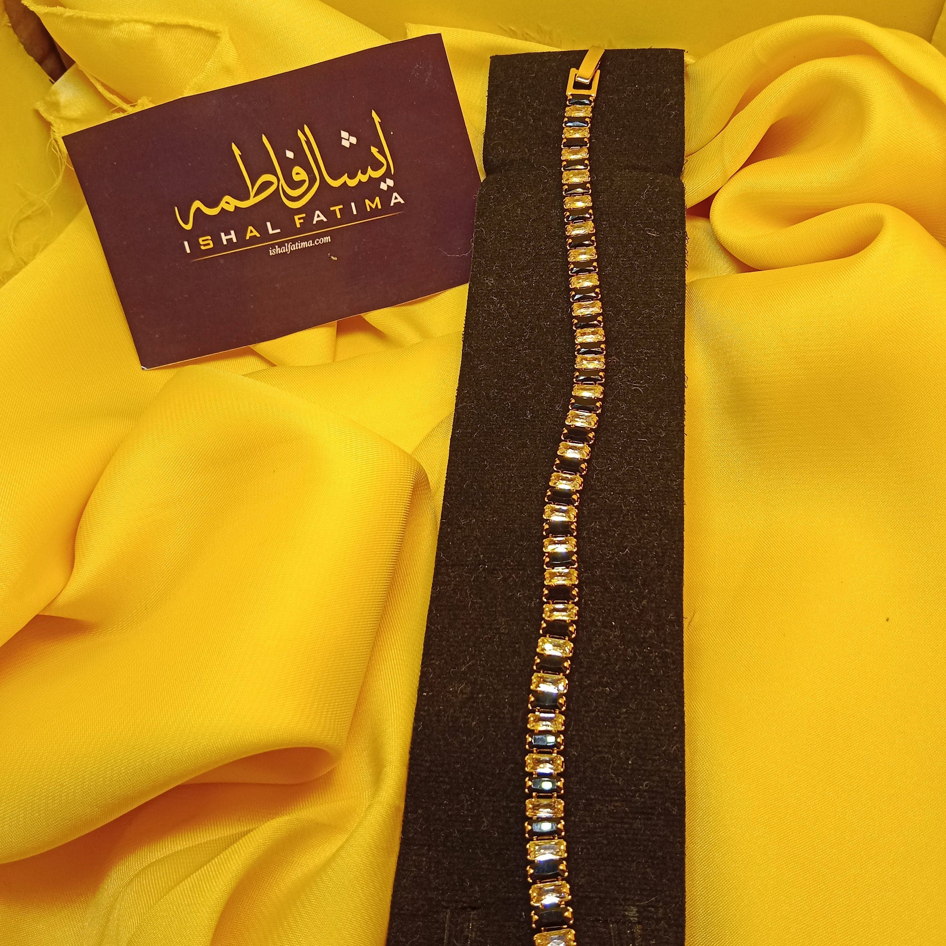 Ishal Fatima Beautiful Gold Plated With Black & White Shiny Crystals Braclet