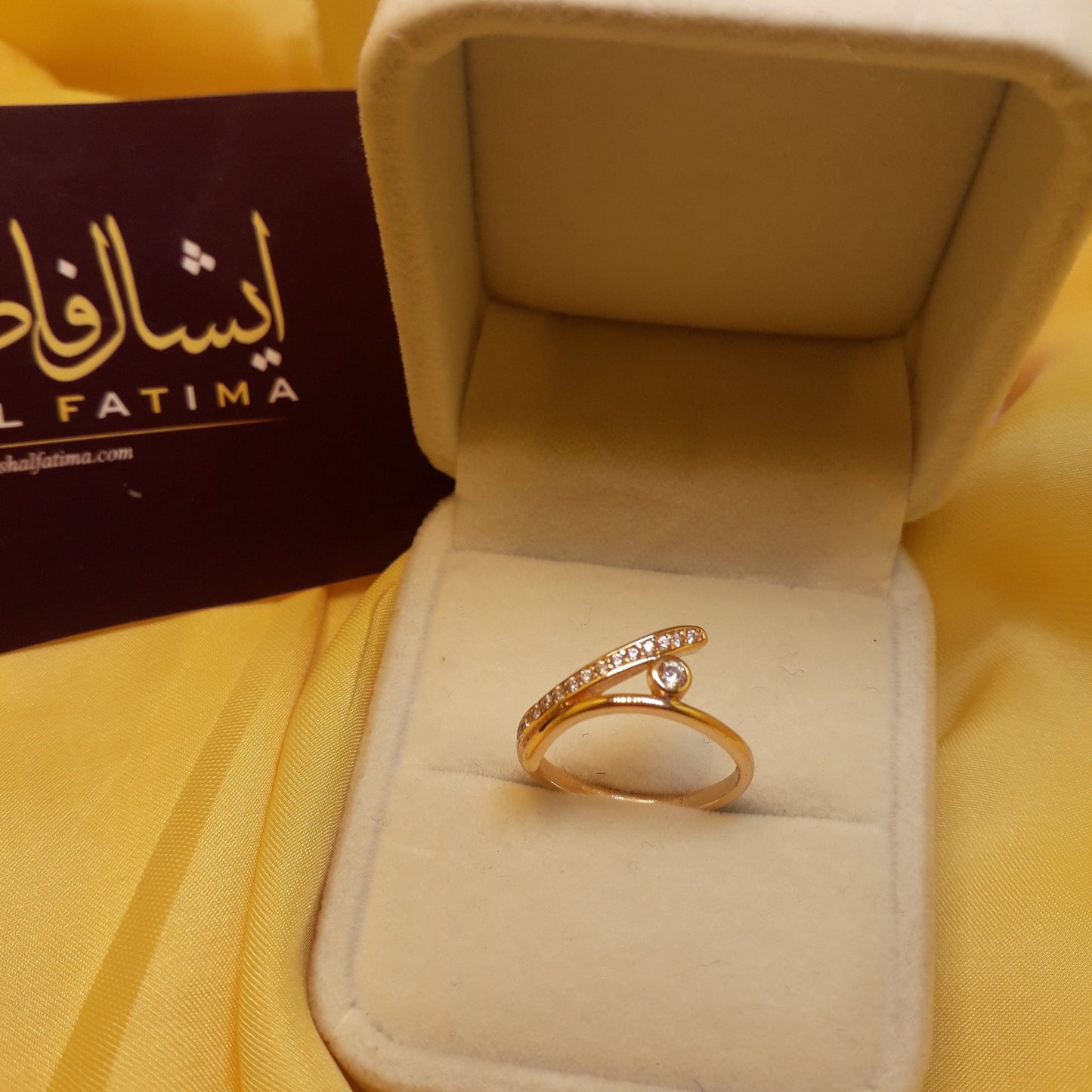 Ishal Fatima Beautiful Golden Single Stone Ring