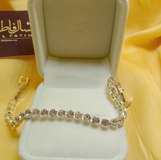 Ishal Fatima Beautiful Silver Plated With Shiny Crystals Braclet