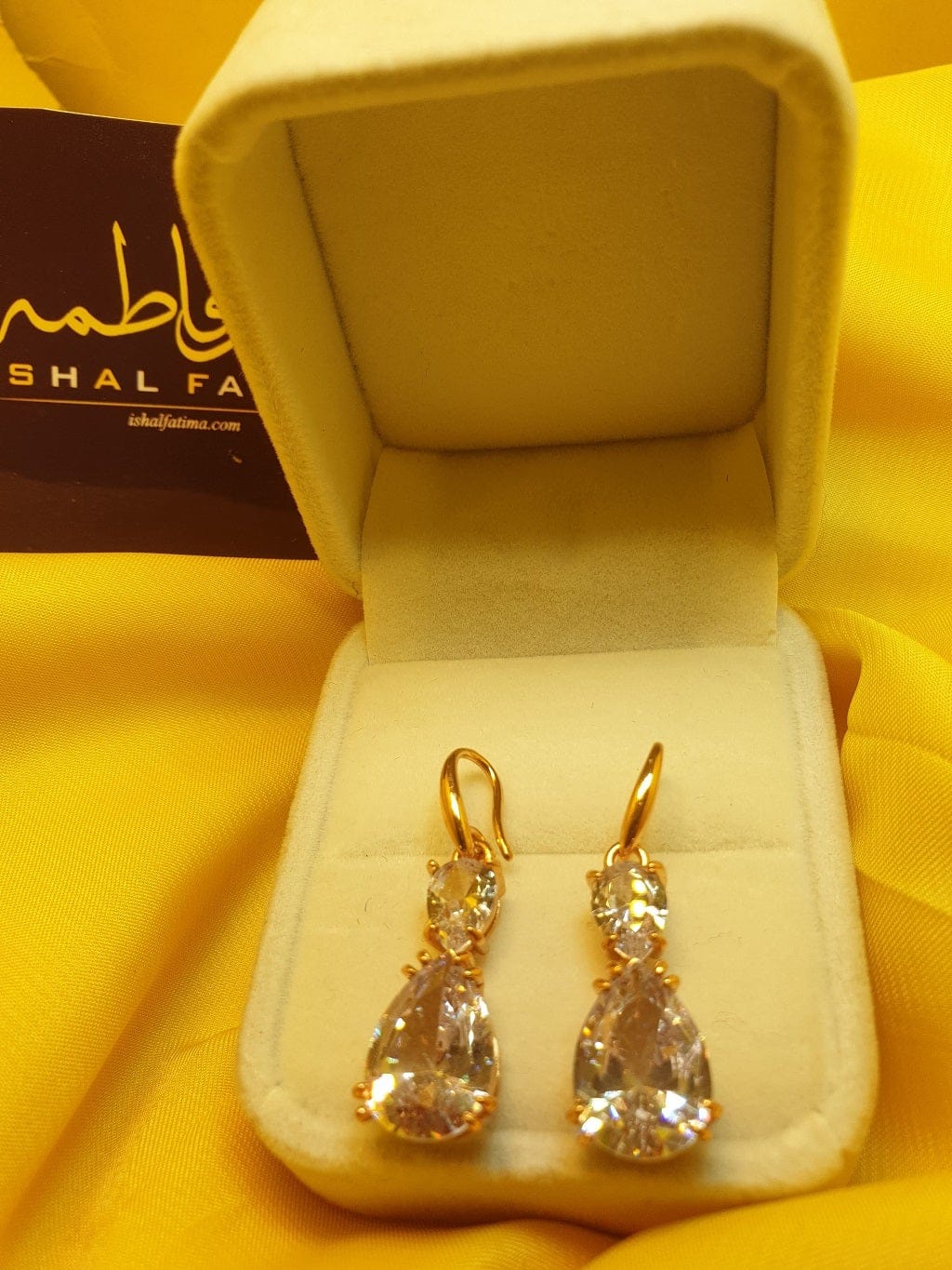 Ishal Fatima Beautiful White Stone Crystal Earings