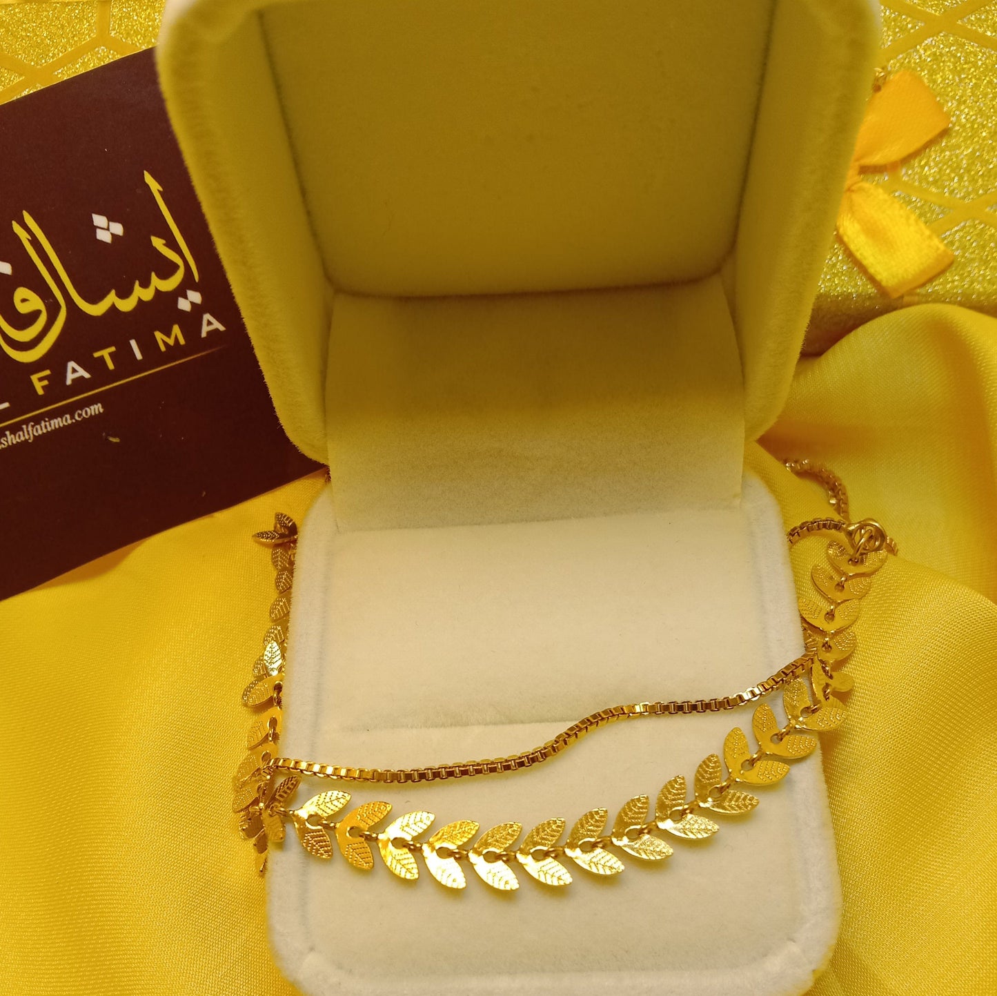 Ishal Fatima Stylish Golden Choker and Chain Pendant